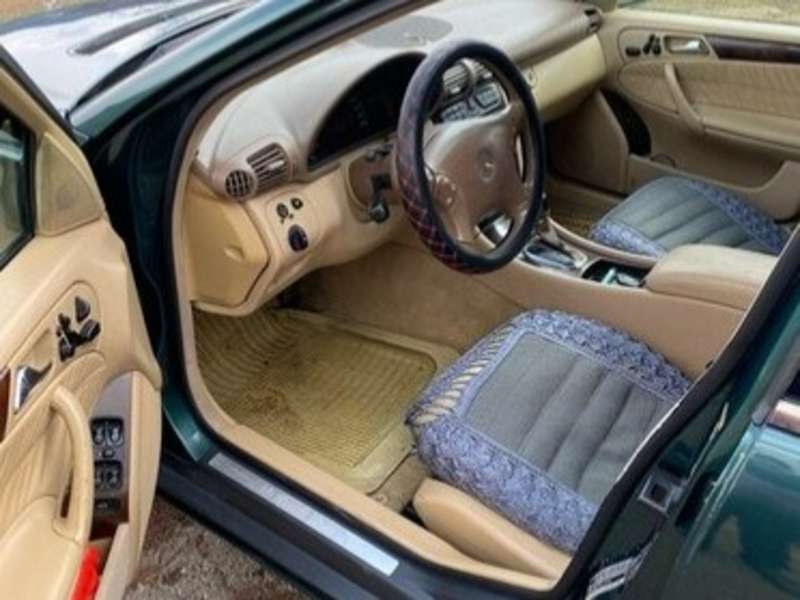 Mercedes C 240, 2000 il, 2.6 L, 270 000 km
