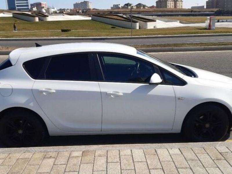 Opel Astra, 2010 il, 1.3 L, 199 000 km