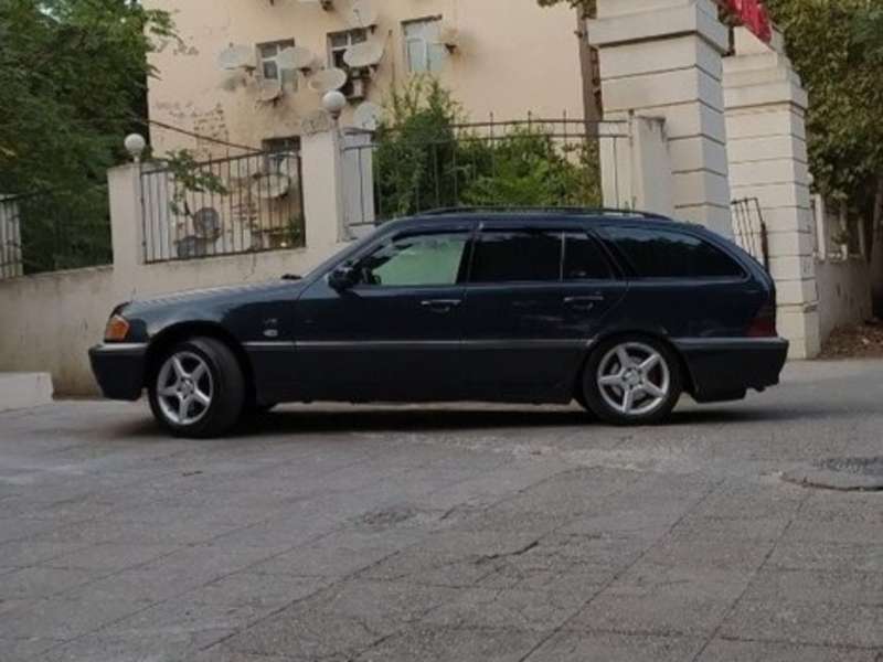 Mercedes C 220, 1999 il, 2.2 L, 199 999 km