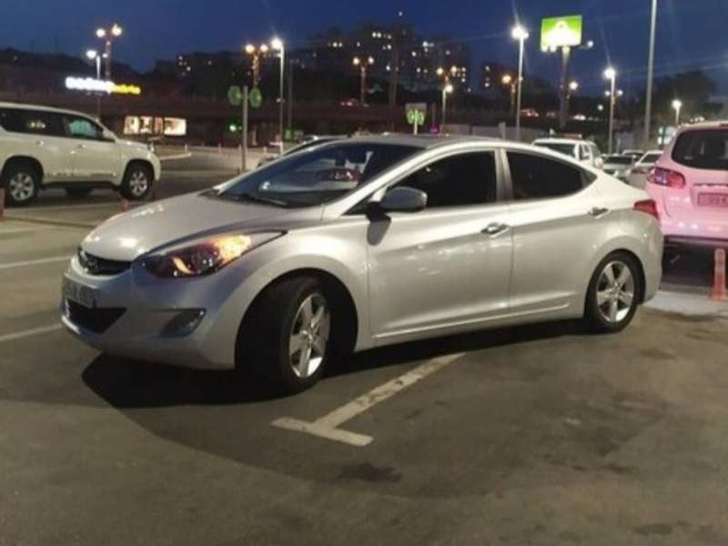 Hyundai Elantra, 2010 il, 1.6 L, 170 000 km
