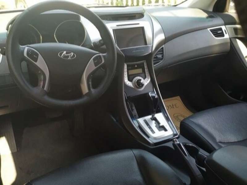 Hyundai Elantra, 2010 il, 1.6 L, 170 000 km