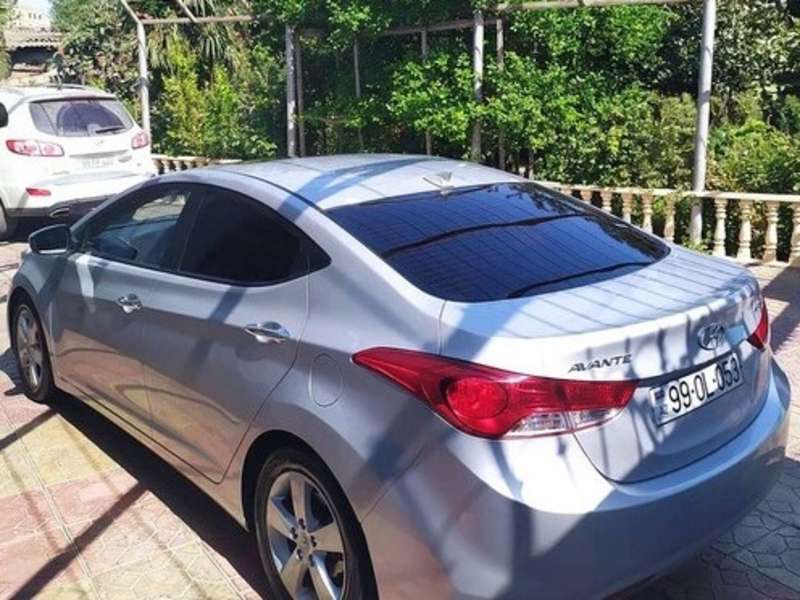 Hyundai Elantra, 2010 il, 1.6 L, 170 000 km