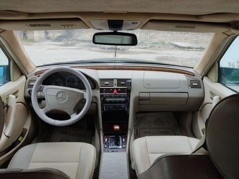 Mercedes C 230, 1998 il, 2.3 L, 268 000 km