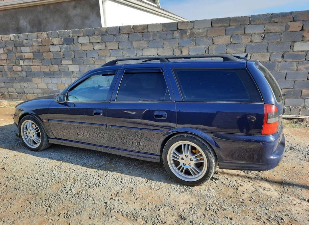 Opel Vectra, 1999 il, 2.0 L, 346 000 km