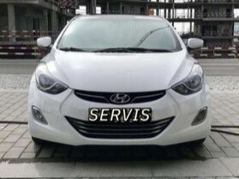 Hyundai Elantra, 2011 il, 1.8 L, 131 000 km