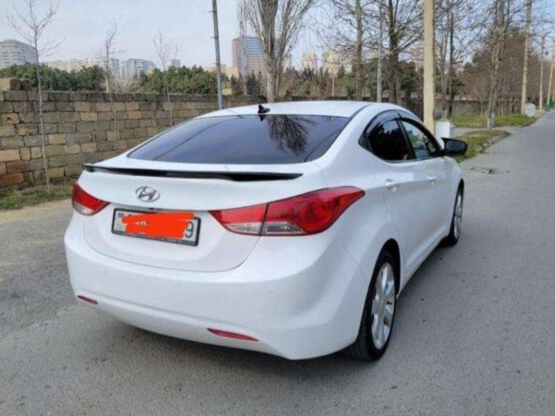 Hyundai Elantra, 2011 il, 1.8 L, 285 000 km