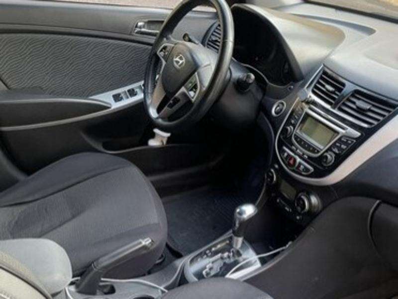 Hyundai Accent, 2011 il, 1.6 L, 148 000 km