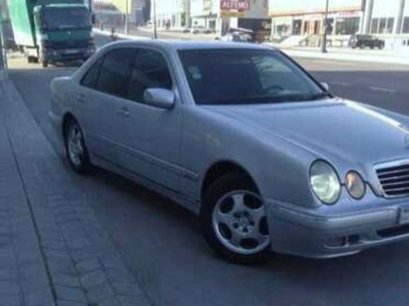 Mercedes E 200, 2001 il, 2.0 L, 273 000 km