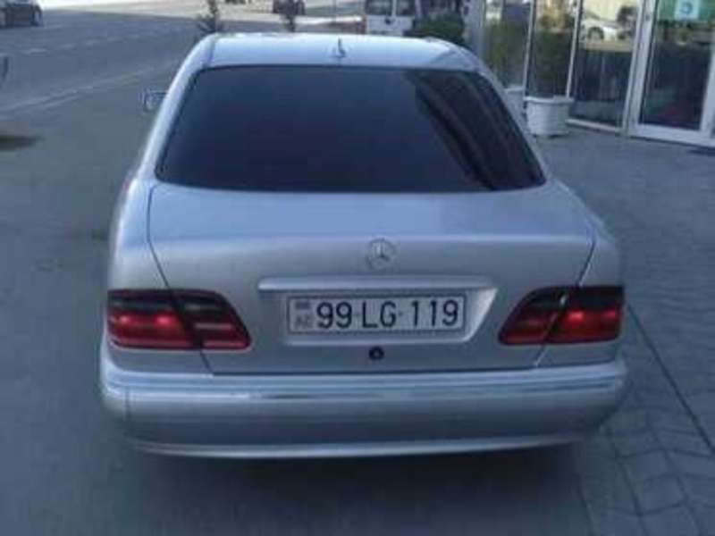 Mercedes E 200, 2001 il, 2.0 L, 273 000 km
