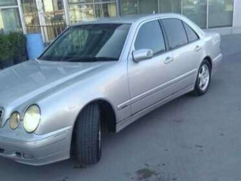 Mercedes E 200, 2001 il, 2.0 L, 273 000 km