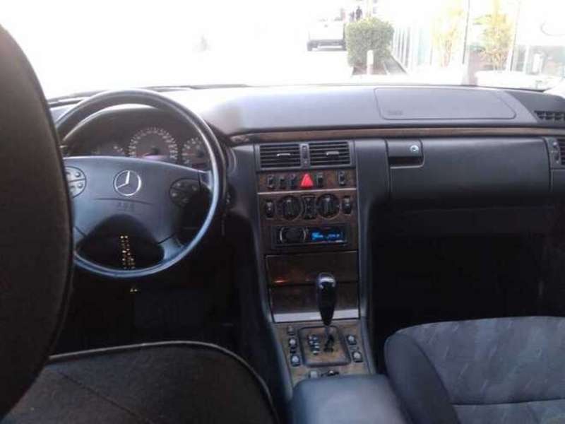 Mercedes E 200, 2001 il, 2.0 L, 273 000 km