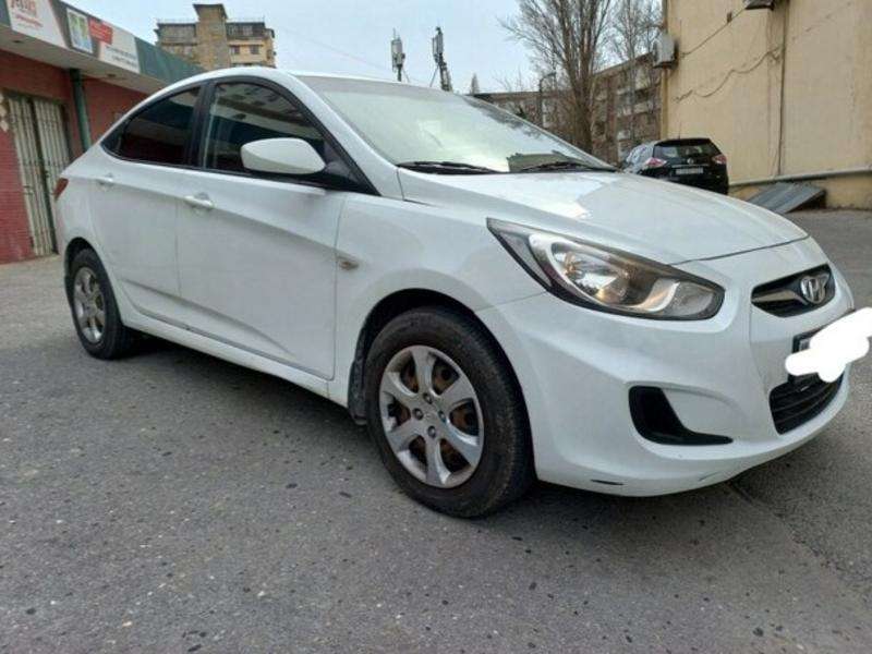 Hyundai Accent, 2012 il, 1.4 L, 158 000 km
