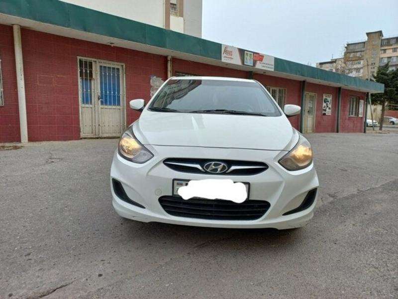 Hyundai Accent, 2012 il, 1.4 L, 158 000 km
