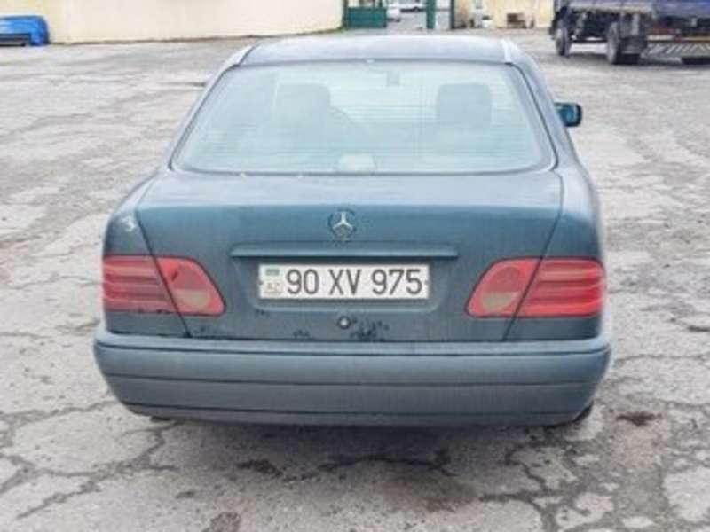 Mercedes E 200, 1997 il, 2.0 L, 447 000 km