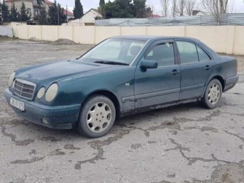 Mercedes E 200, 1997 il, 2.0 L, 447 000 km
