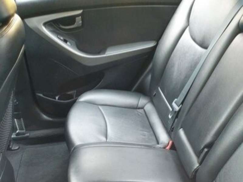 Hyundai Elantra, 2011 il, 1.8 L, 101 952 km