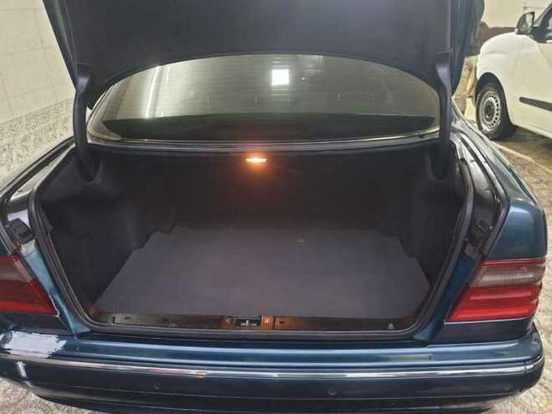 Mercedes E 220, 2000 il, 2.2 L, 450 000 km