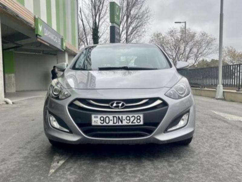 Hyundai Elantra, 2013 il, 1.8 L, 221 000 km