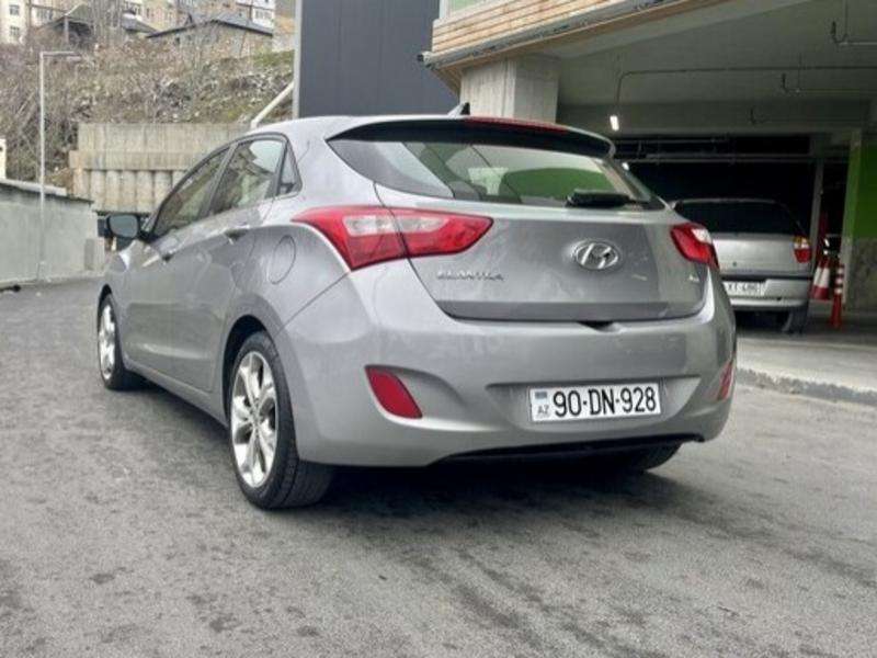 Hyundai Elantra, 2013 il, 1.8 L, 221 000 km