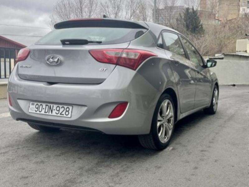 Hyundai Elantra, 2013 il, 1.8 L, 221 000 km