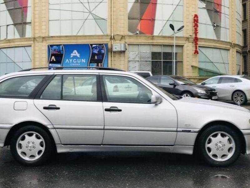Mercedes C 220, 1999 il, 2.2 L, 265 789 km