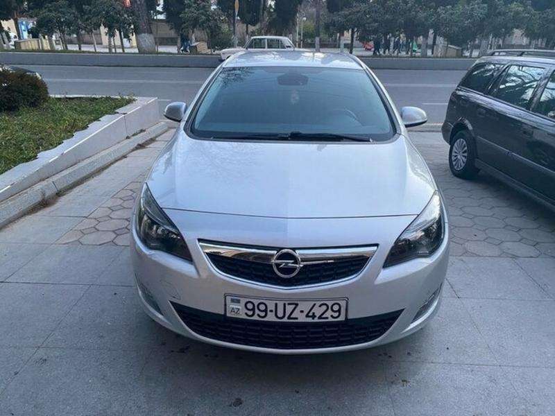 Opel Astra, 2011 il, 1.4 L, 212 000 km
