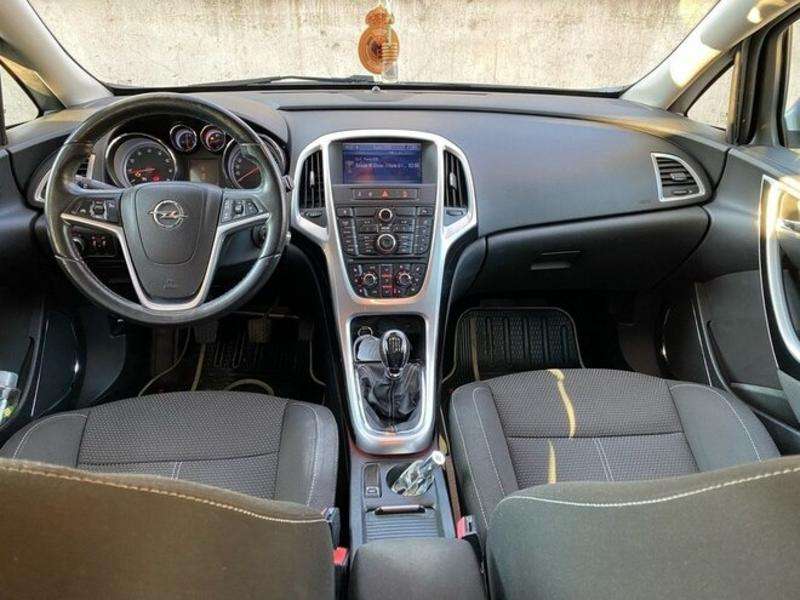 Opel Astra, 2011 il, 1.4 L, 212 000 km