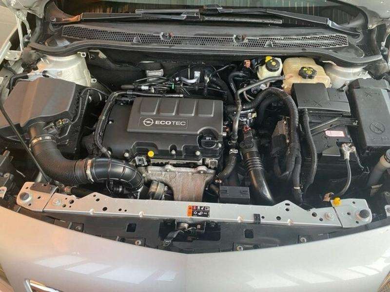 Opel Astra, 2011 il, 1.4 L, 212 000 km