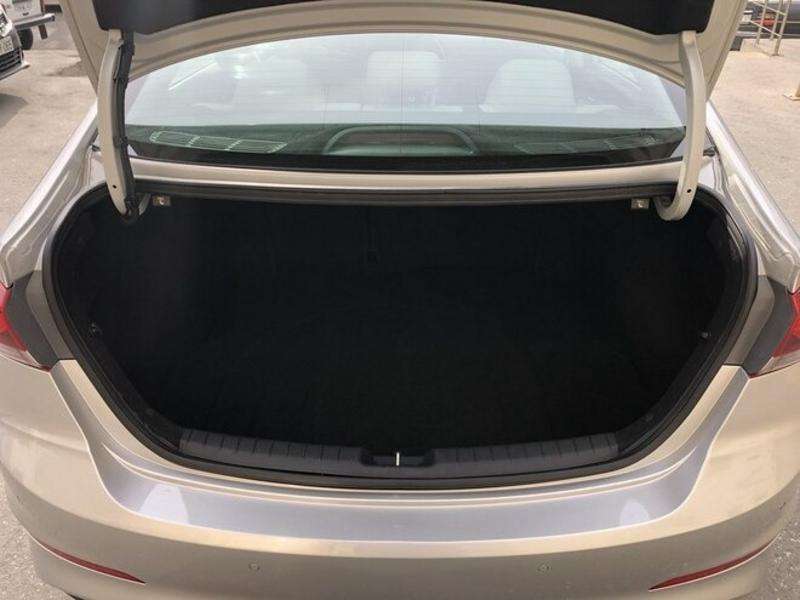 Hyundai Elantra, 2016 il, 2.0 L, 116 677 km