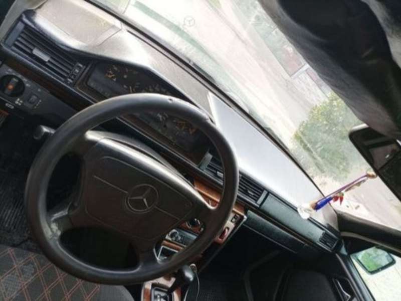 Mercedes E 200, 1993 il, 2.0 L, 456 892 km