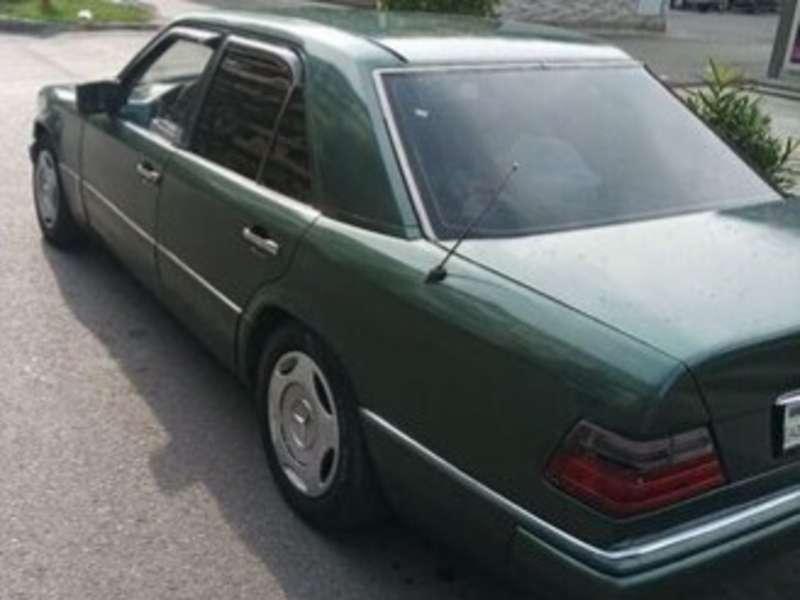 Mercedes E 200, 1993 il, 2.0 L, 456 892 km