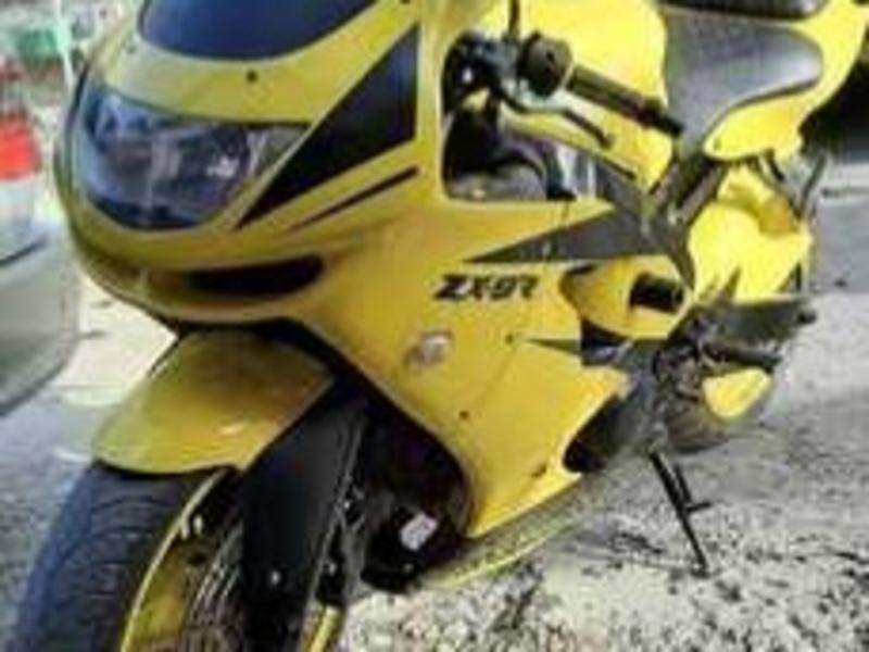 Kawasaki ZX-6R, 2004 il, 1.0 L, 30 000 km