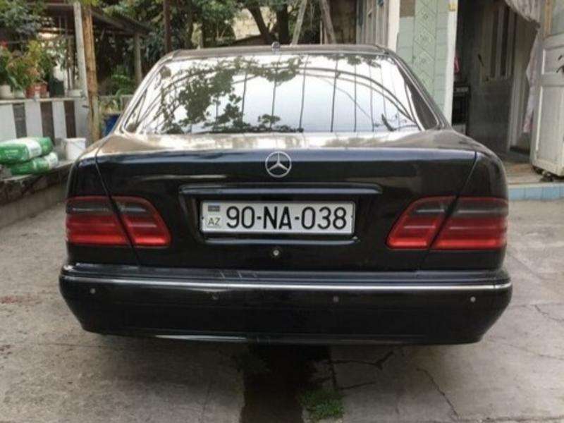 Mercedes E 280, 1999 il, 2.8 L, 382 242 km