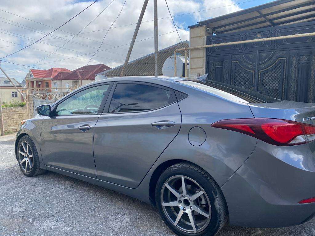 Hyundai Elantra, 2014 il, 1.8 L, 85 000 km