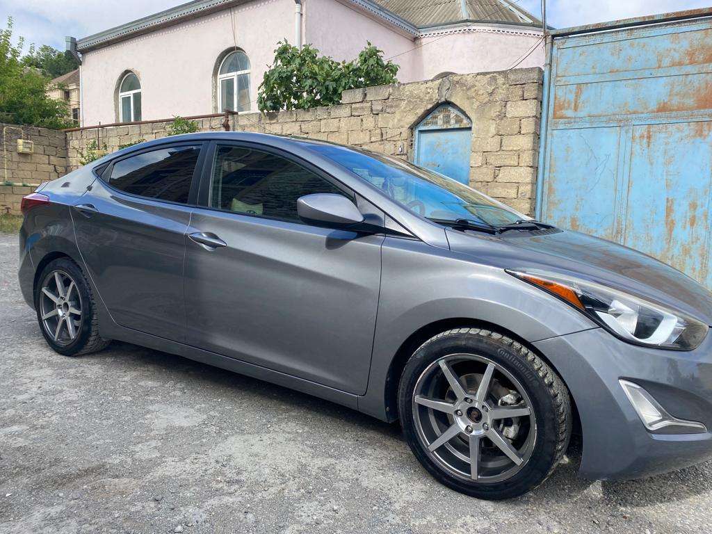 Hyundai Elantra, 2014 il, 1.8 L, 85 000 km