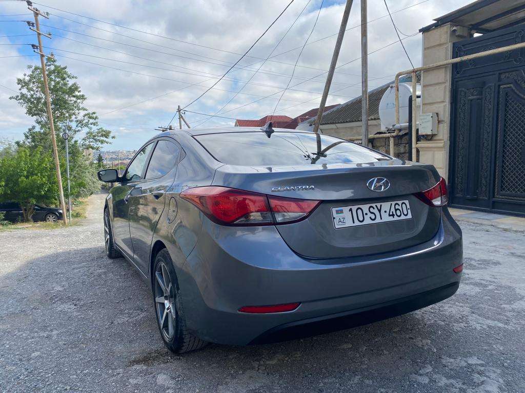 Hyundai Elantra, 2014 il, 1.8 L, 85 000 km