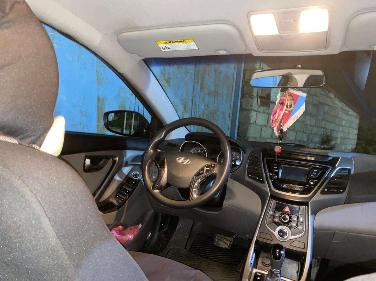 Hyundai Elantra, 2014 il, 1.8 L, 85 000 km