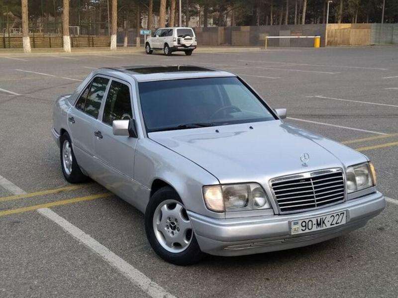 Mercedes E 220, 1994 il, 2.2 L, 220 000 km