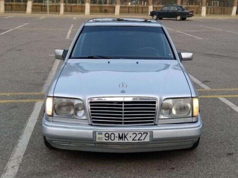 Mercedes E 220, 1994 il, 2.2 L, 220 000 km