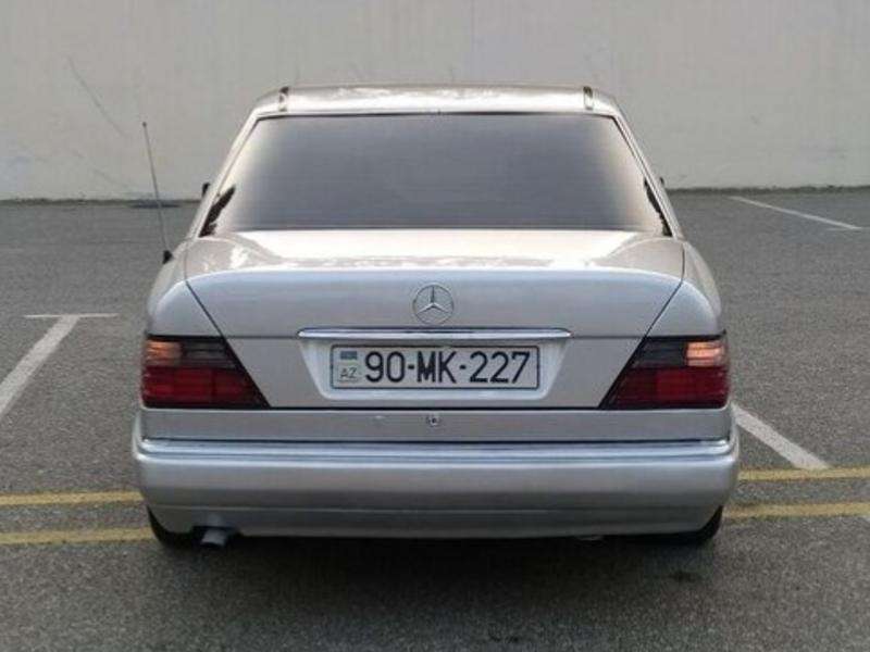 Mercedes E 220, 1994 il, 2.2 L, 220 000 km