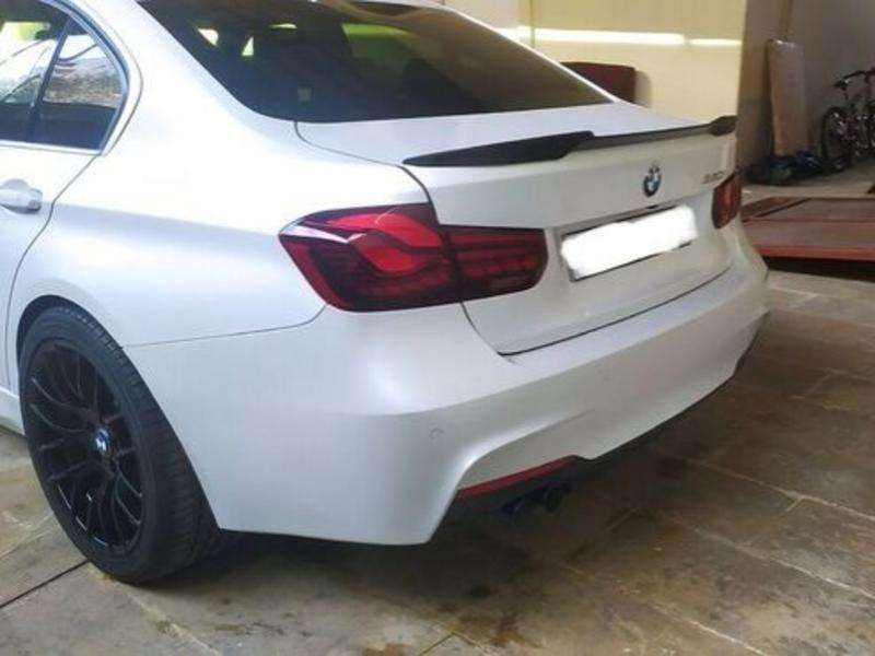 BMW 330, 2018 il, 2.0 L, 20 600 km