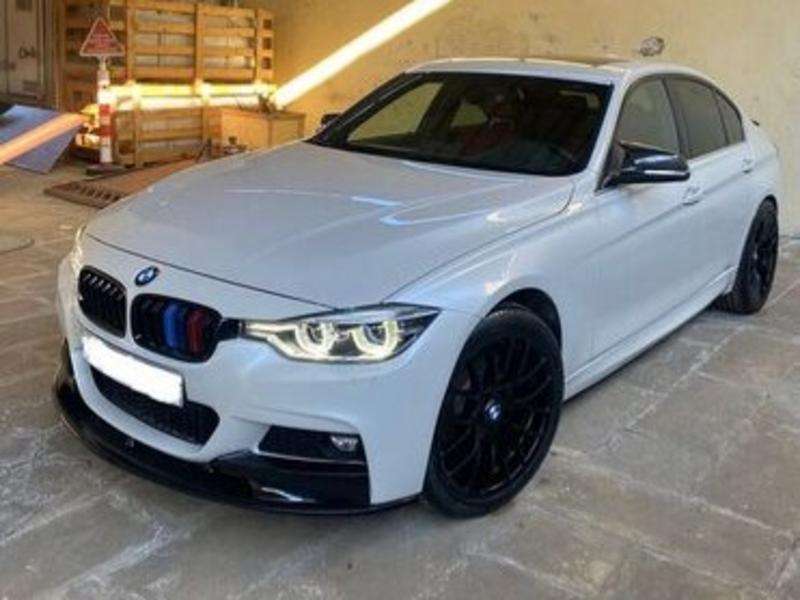 BMW 330, 2018 il, 2.0 L, 20 600 km