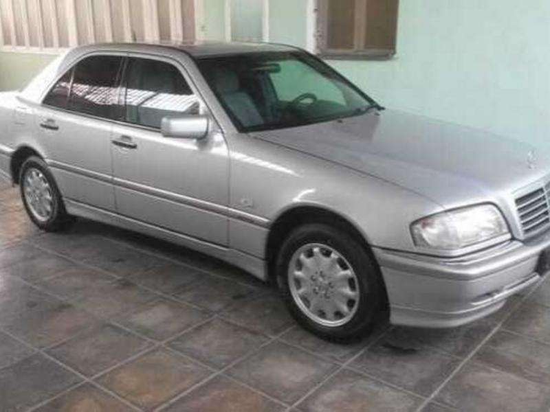 Mercedes C 240, 1999 il, 2.4 L, 259 000 km