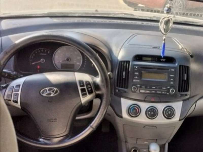 Hyundai Elantra, 2008 il, 1.8 L, 135 000 km