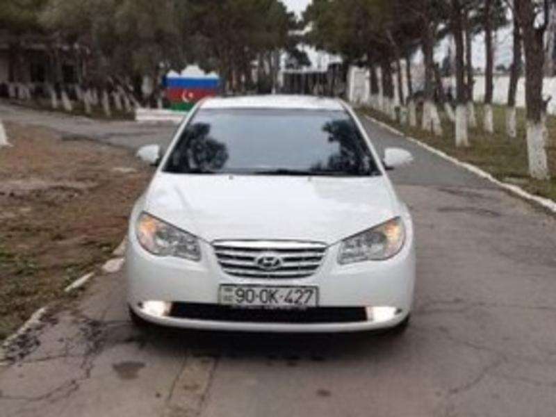 Hyundai Elantra, 2009 il, 2.0 L, 220 000 km