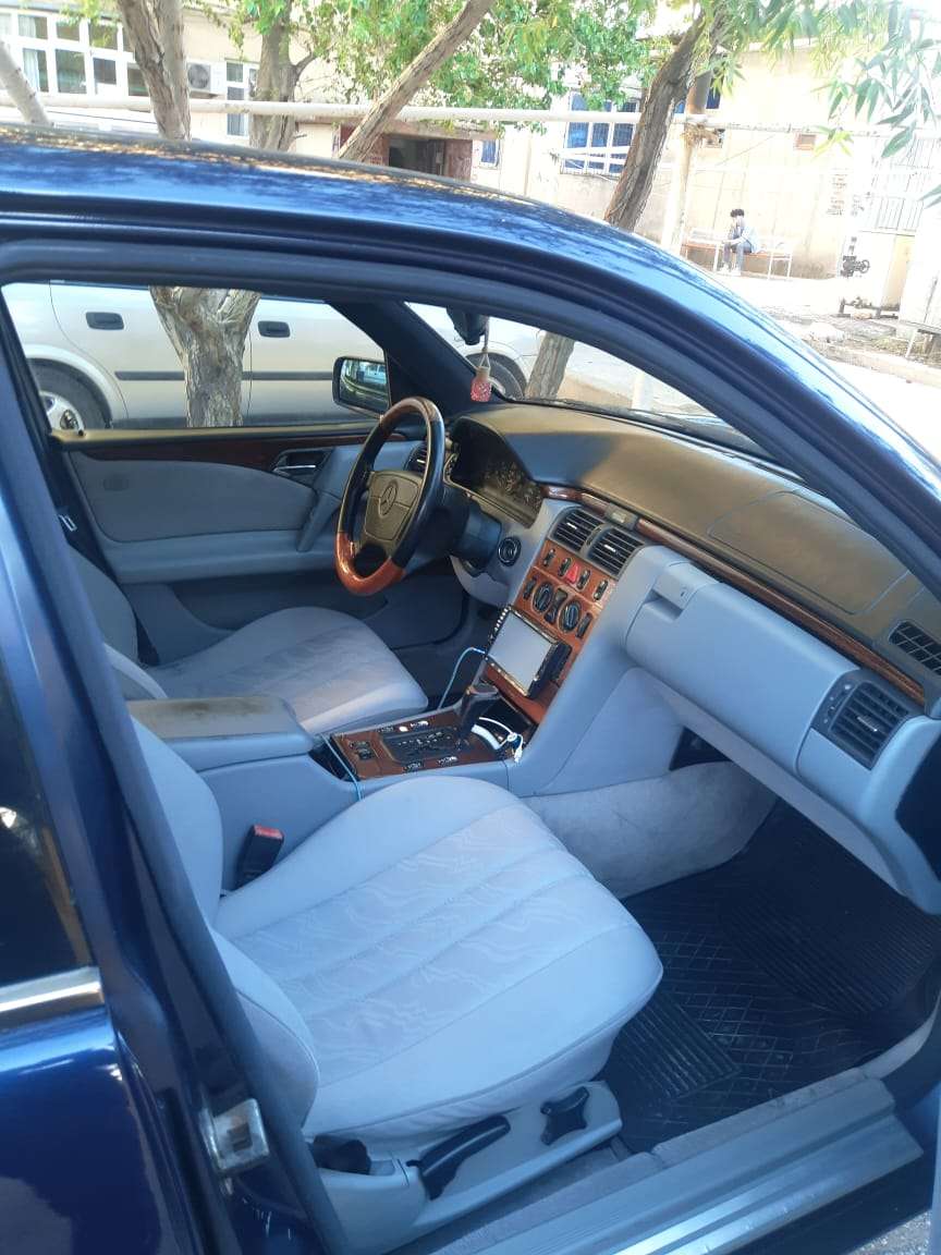Mercedes E 200, 1997 il, 2.0 L, 354 000 km