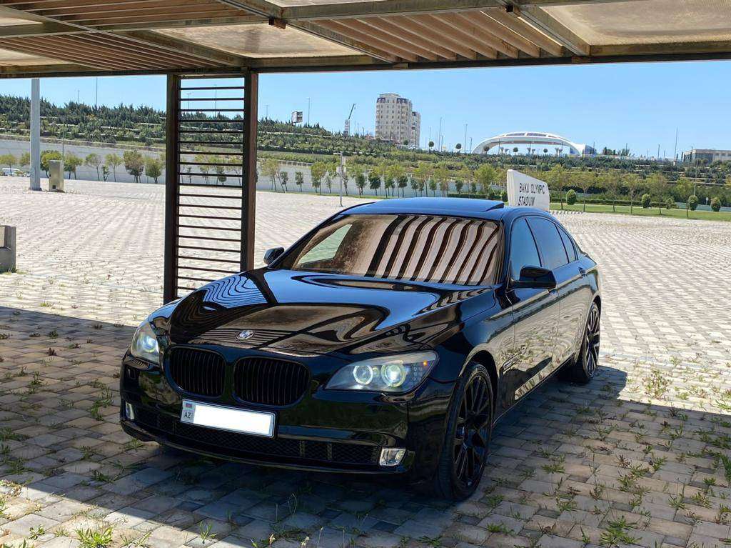 BMW 740, 2010 il, 3.0 L, 153 000 km