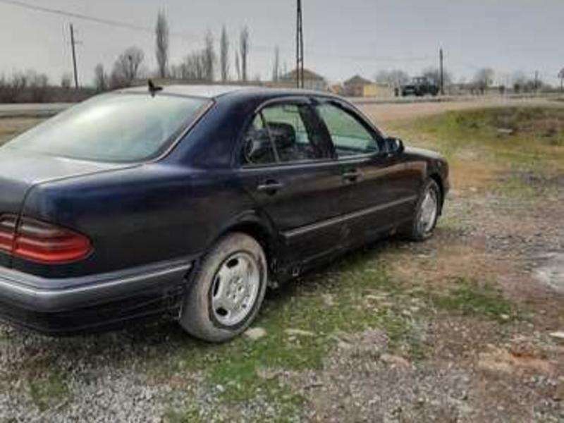 Mercedes E 220, 2000 il, 2.2 L, 354 752 km