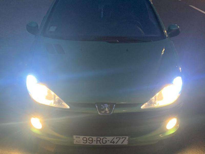 Peugeot 206, 2002 il, 1.6 L, 400 000 km