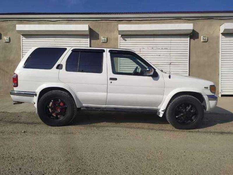 Nissan Pathfinder, 1998 il, 3.3 L, 396 100 km